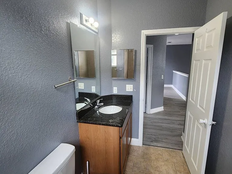 328 Dundee Dr — Photo 34