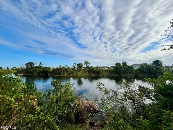 1857 NE 23rd St, Cape Coral, FL 33909
