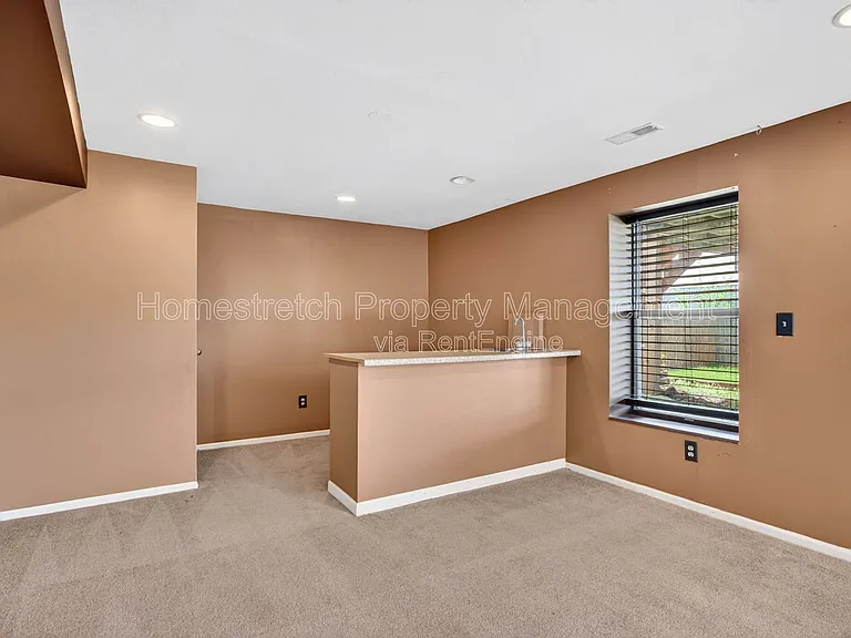 166 Royallprairie Ln — Photo 35