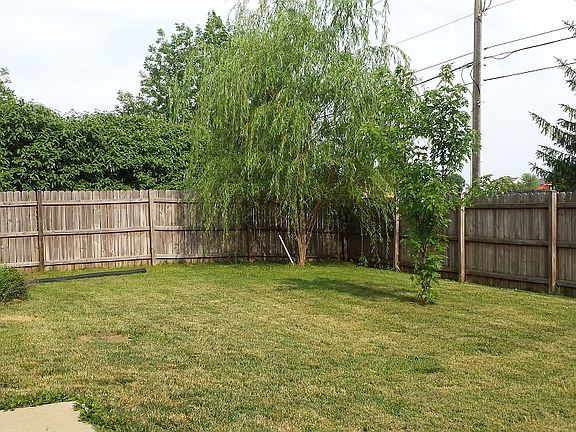 4th image of 10233 Arrowhead Ct
