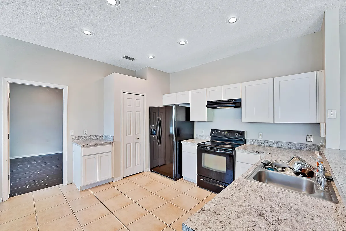 Building Photo - Cullens Ct