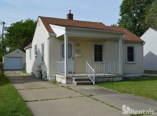 28943 Beechwood St, Garden City, MI 48135