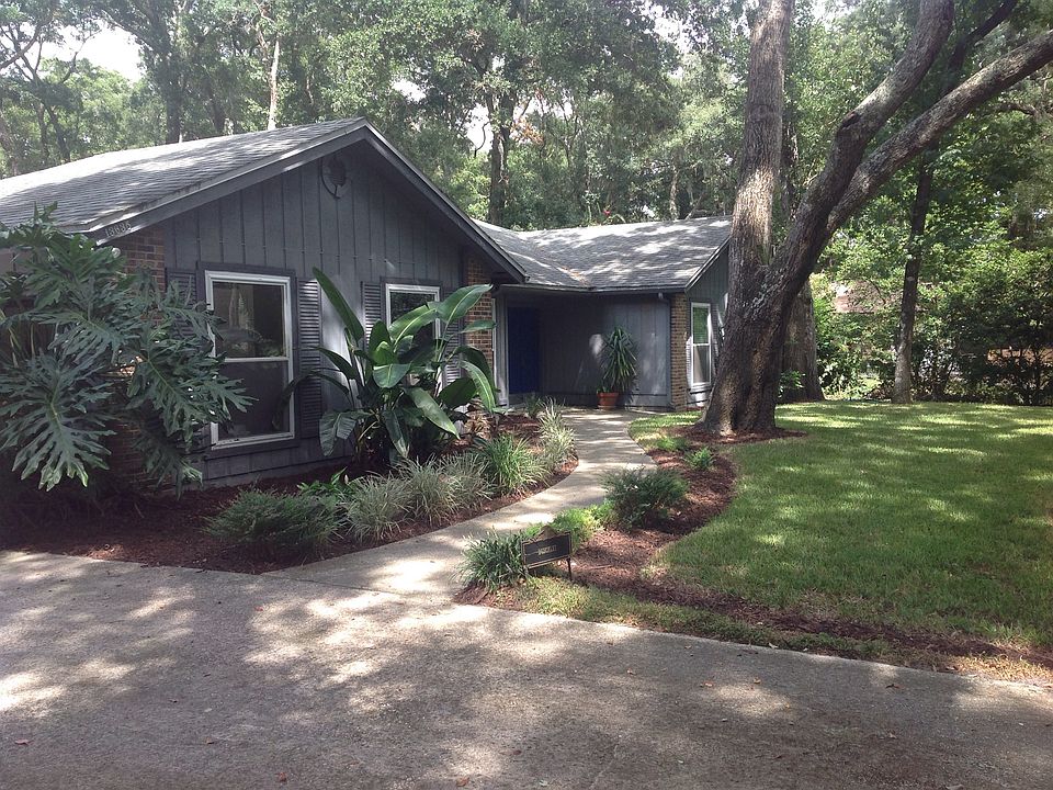 1st image of 13635 Cardona Dr