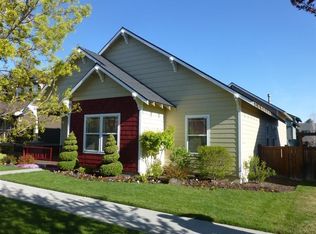 21368 Oakview Dr, Bend, OR 97701