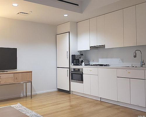 2nd image of 425 W 53rd St APT 410