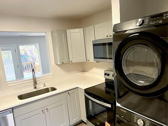 4th image of 33 Kings Wharf Pl