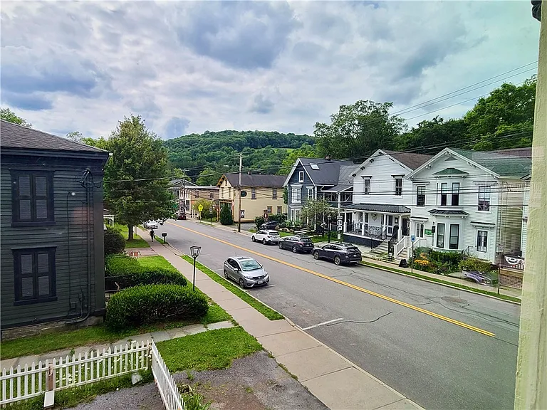 72 Main St — Photo 10