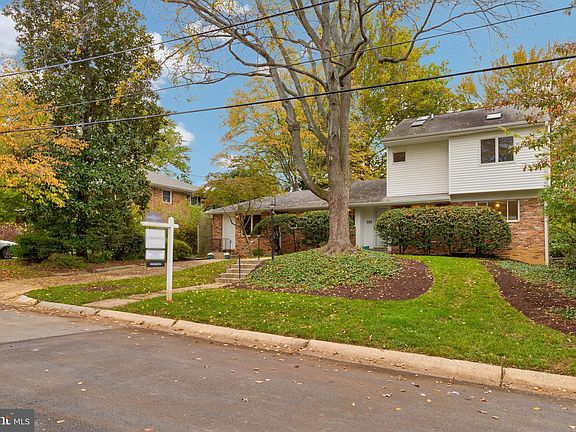 2nd image of 6029 Avon Dr