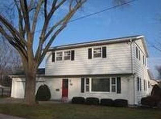 2380 Country Club Dr, Marion, IA 52302