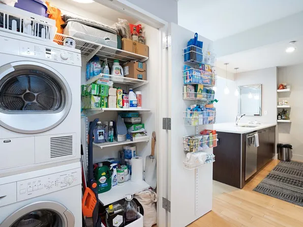 5-09 48th Avenue image 6 of 12