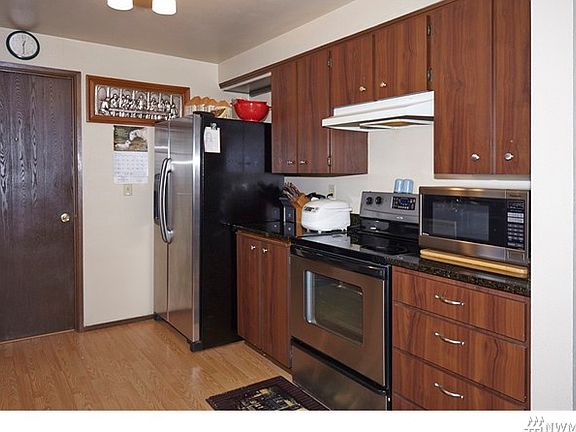 5th image of 7335 E Van Buren St