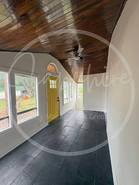 8110 The Paseo - 1 — Photo 4