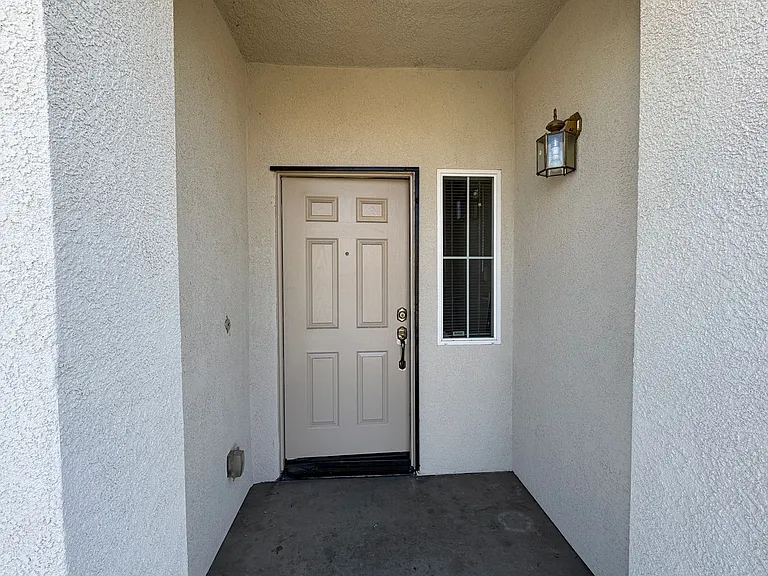 3020 McCook Way — Photo 2