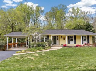 4400 Braeburn Dr, Fairfax, VA 22032