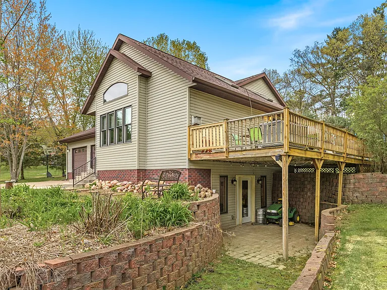 Panorama Rd — Photo 24