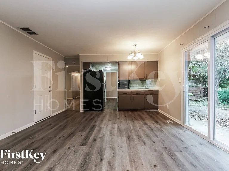 10431 Lawnhaven Cir — Photo 8
