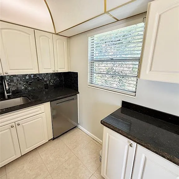 84 Mansfield Dr #84-B — Photo 9