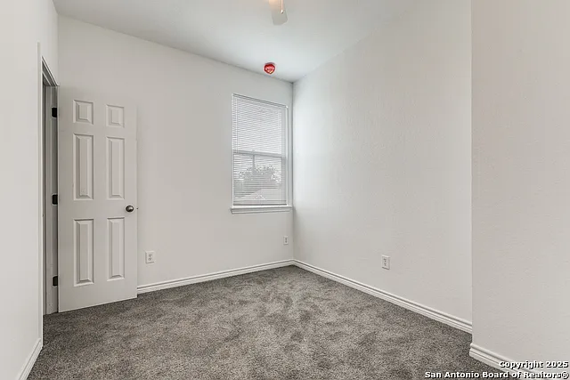 1835 W Poplar #402 — Photo 18