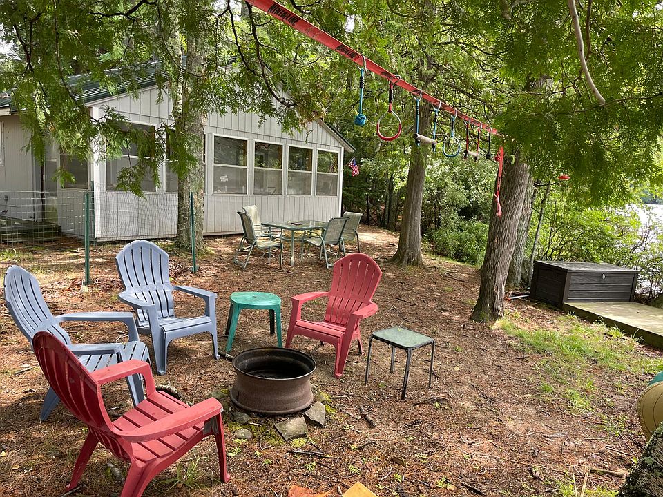 2nd image of 114 Pinewoods Trl