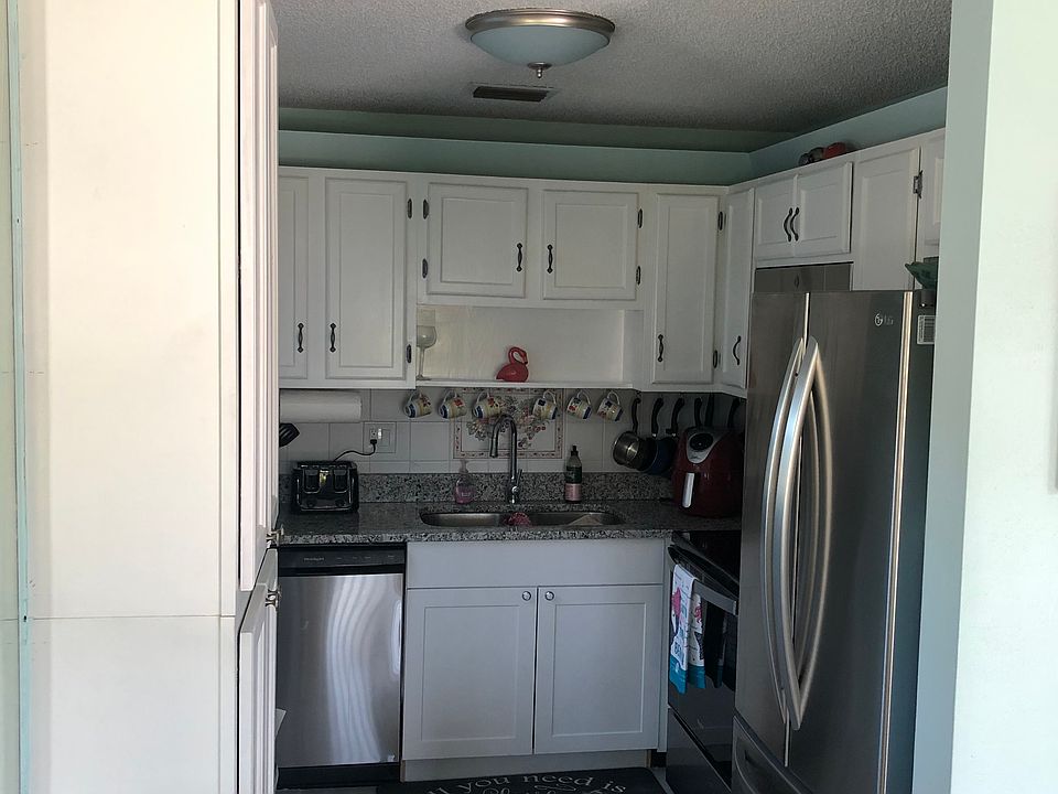 1st image of 102 Royal Oak Dr
