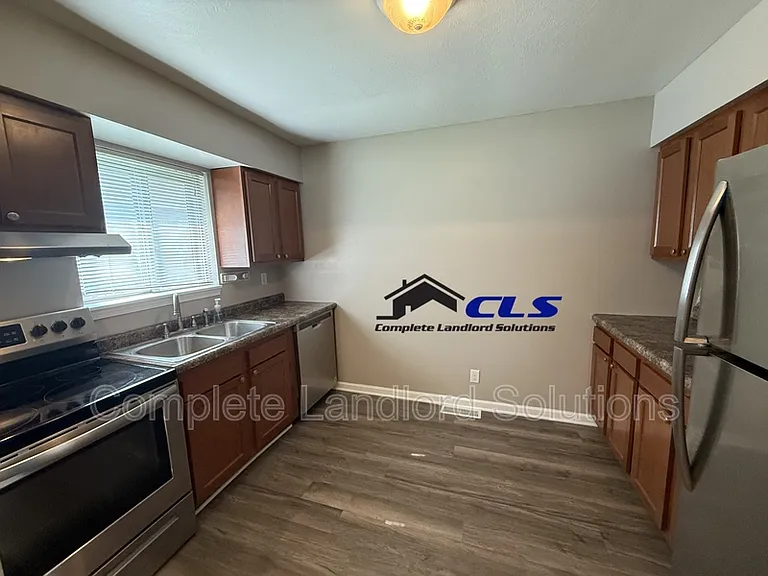 2906 E Haythorne Ave — Photo 5