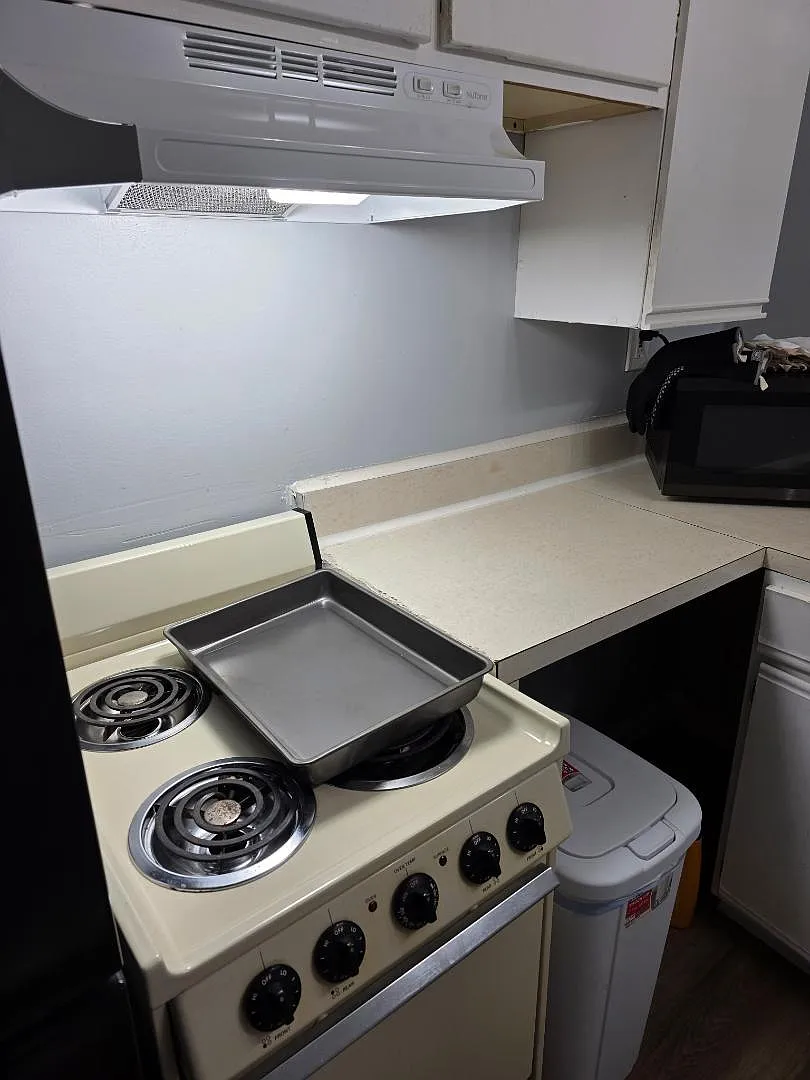 Unit Photo - 4066 Greenwich Rd #2