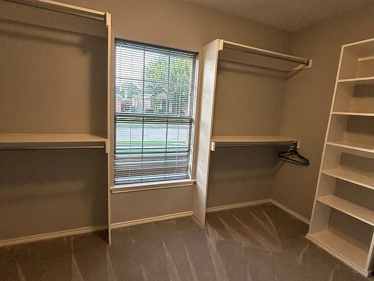 10809 Paisano Dr — Photo 37