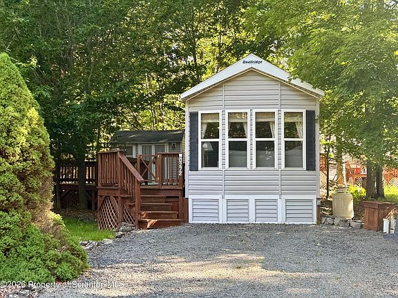 3rd image of 272 Tamarack Trl