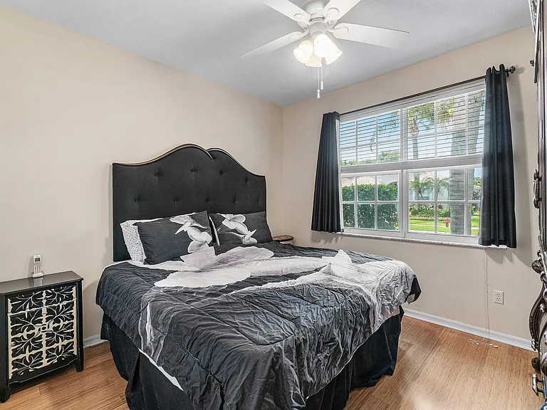 12196 Landrum Way — Photo 25
