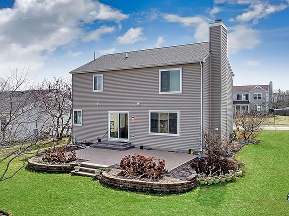 4th image of 126 Oakton Ln