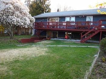 4th image of 10 Collier Dr W