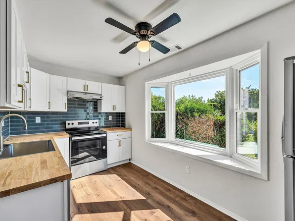 4625 Roxbury Ln, Roanoke, VA 24018