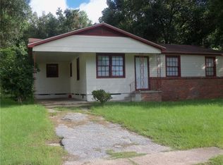 2400 N Dog River Dr, Mobile, AL 36605