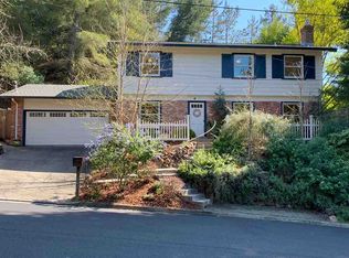 2 Fleetwood Ct, Orinda, CA 94563