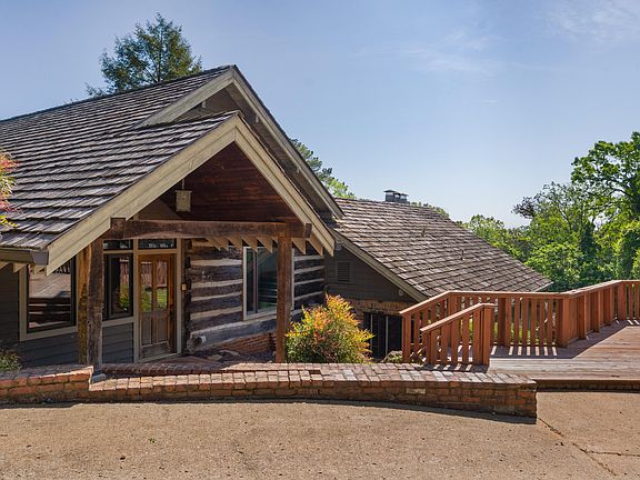 12th image of 2910 Crest Terrace Dr