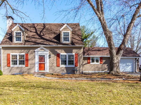 816 Ash Ave, Ames, IA 50014