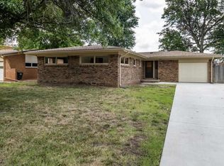 8223 W Murdock Ave, Wichita, KS 67212