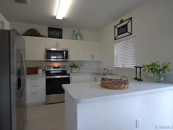 4th image of 1202 NW 4th Ln #1202