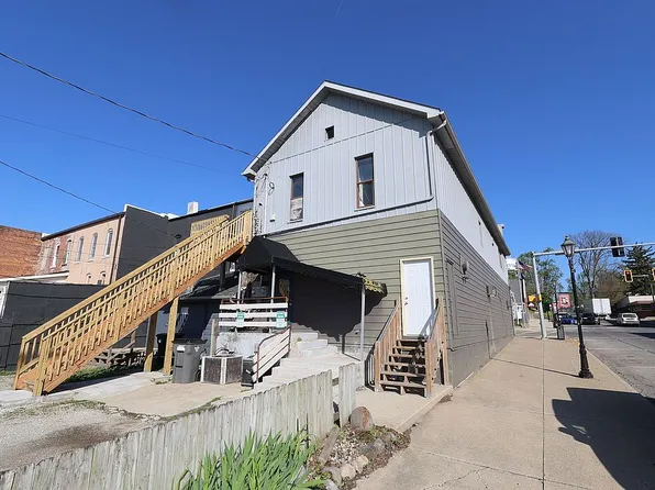 101 W Main St #The, Syracuse, IN 46567