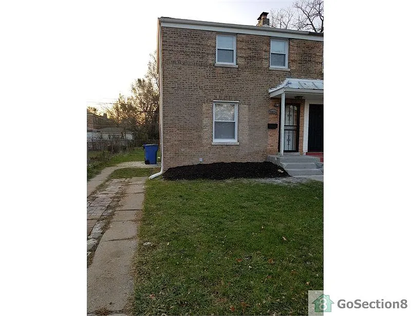 9623 S Crandon Ave photo 1