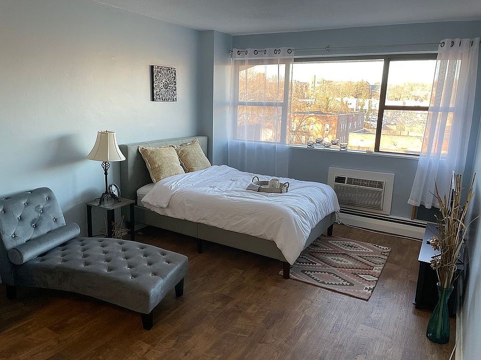 1st image of 1523 Central Park Ave APT 7A