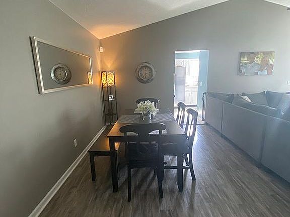 2nd image of 460 Sharon Ct