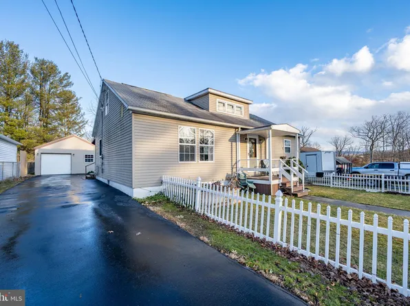 15 D St, Oakland, MD 21550