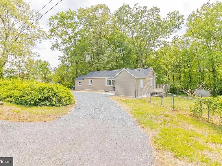 1816 Maple Ln — Photo 20