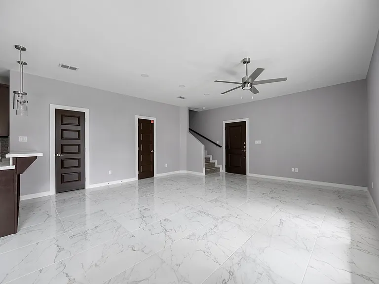 1305 E Daffodil Ave #D — Photo 1