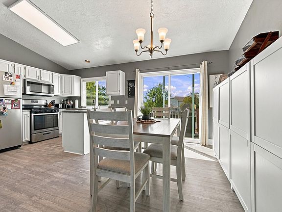 4th image of 2257 N 2290 W
