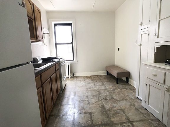 5th image of 4525 42nd St APT 4B