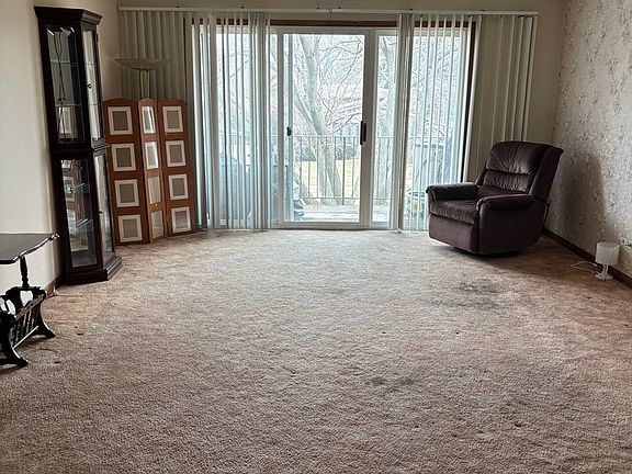 2nd image of 3N550 Crown Rd APT 14