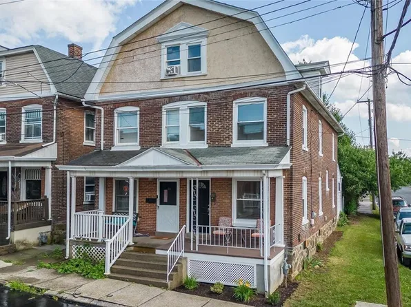 56 W Saucon St, Hellertown, PA 18055