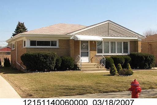 1st image of 4615 N Wesley Ter